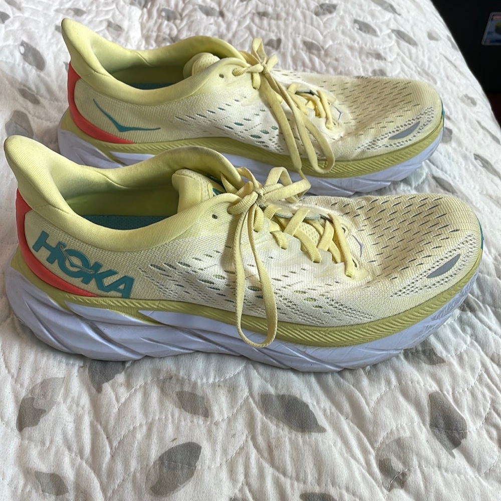 Hoka Clifton 8